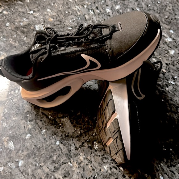 WMNS AIR MAX INTERLOCK 'BLACK WHITE Size 8.5 - Picture 9 of 9